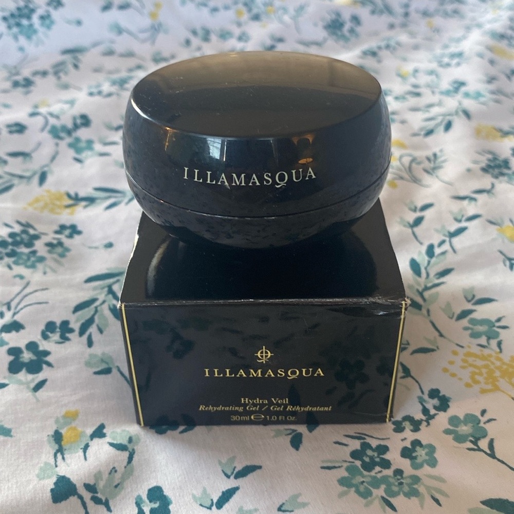 5/$46 Illamasqua Hydra Veil blurring primer